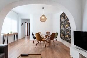 Interior - Apartment 'Beachside Centre 6pax' with Private Terrace, Wi-Fi and Air Conditioning (Fuengirola)
