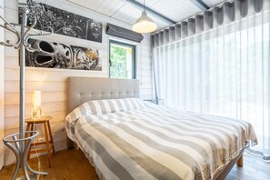 2 bedrooms, free WiFi, bed sheets - Holiday Home 'Mousterlin Cottage 4pers 200m Plage' with Private Terrace Garden and Wi-Fi (Fouesnant)