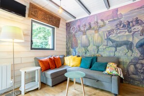 Fireplace - Holiday Home 'Mousterlin Cottage 4pers 200m Plage' with Private Terrace Garden and Wi-Fi (Fouesnant)