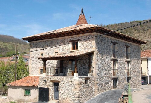 El Mirador del Pedroso Country House – Views of the Burgos Mountains