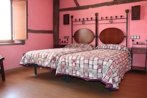 6 Schlafzimmer, kostenloses WLAN, Bettwäsche