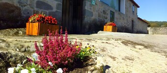 Country House 'Portomeñe' with Mountain View, Private Garden and Wi-Fi