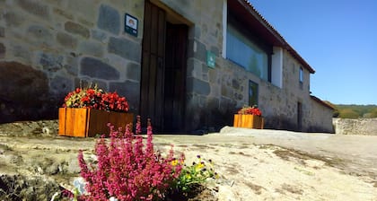 Country House 'Portomeñe' with Mountain View, Private Garden and Wi-Fi