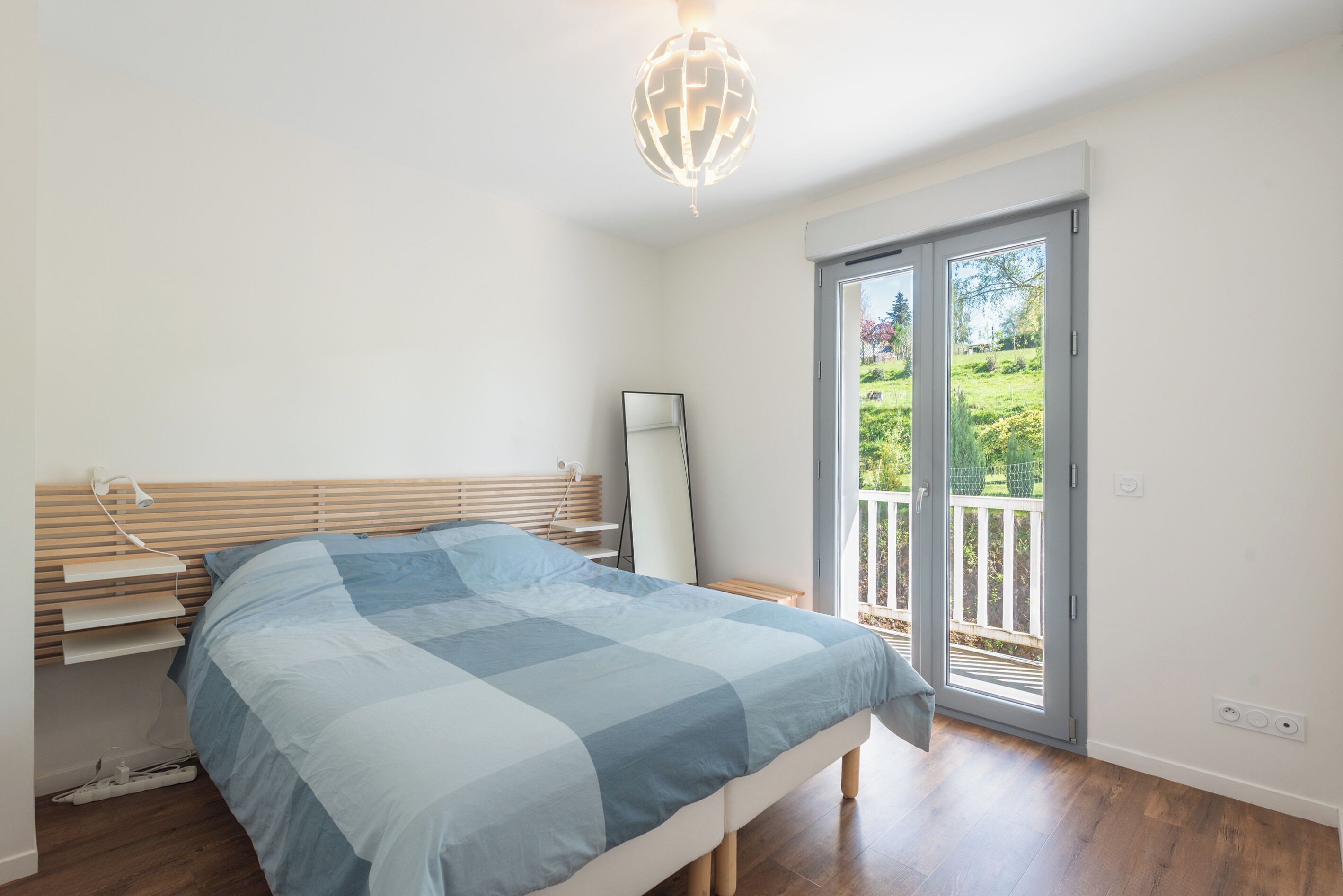 3 chambres, fer et planche à repasser, Wi-Fi gratuit