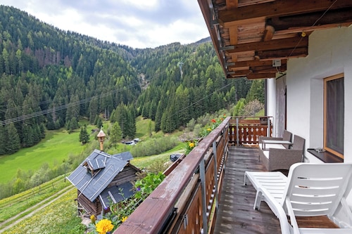 Ferienwohnung 'Fragges Spuldra' mit Bergblick, Balkon und Wi-Fi