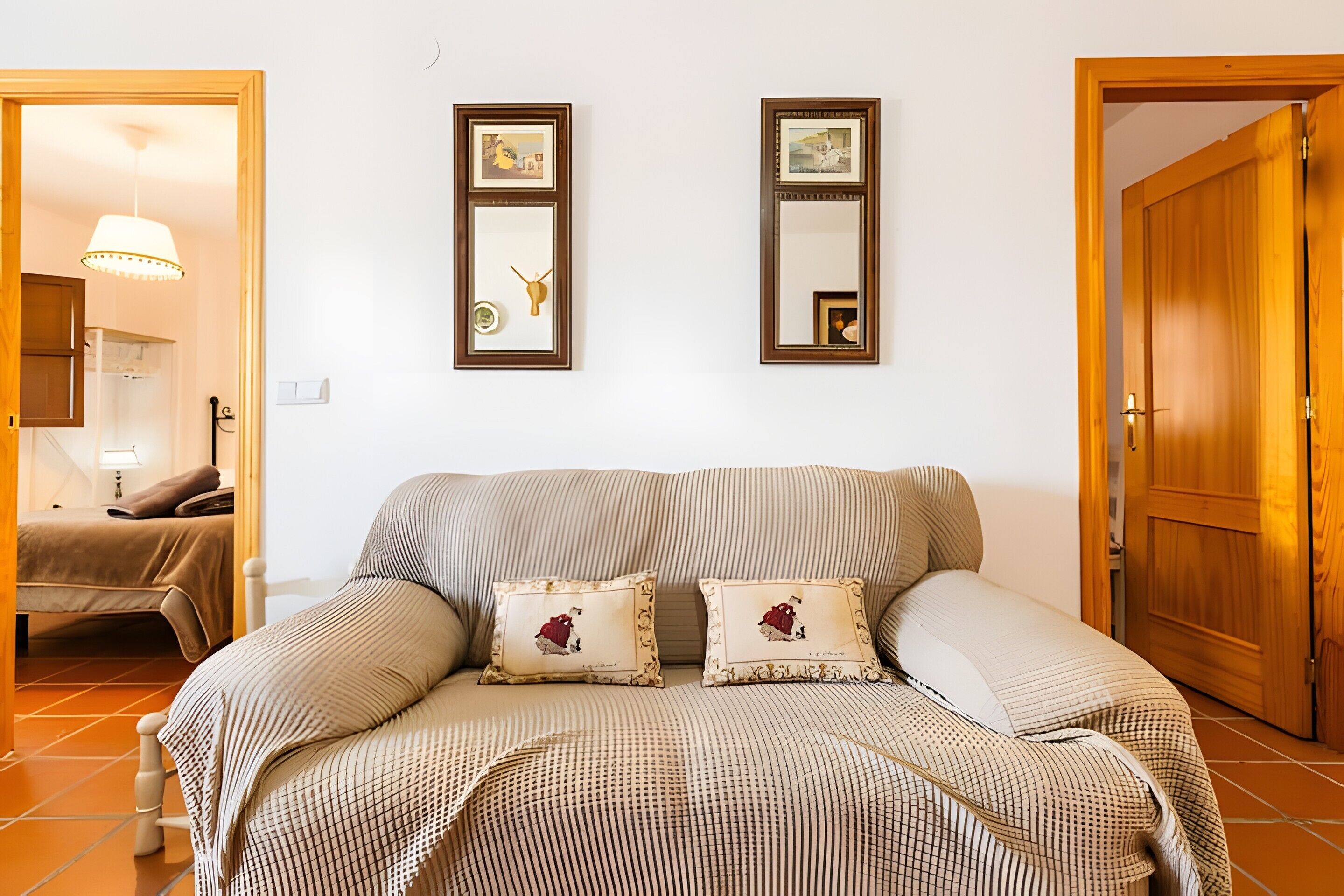 3 bedrooms, iron/ironing board, free WiFi, bed sheets