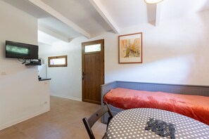 1 dormitori, wifi gratuïta i roba de llit 