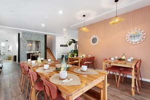 Dining - Quinta Dos Raposos - Villa Terra Studio with Shared Pool, Terrace and Wi-Fi (Nazaré)