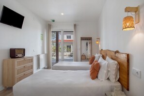 1 slaapkamer, een strijkplank/strijkijzer, gratis wifi, beddengoed