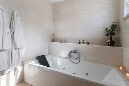 Country House 'Quinta dos Raposos' – Pedra Suite