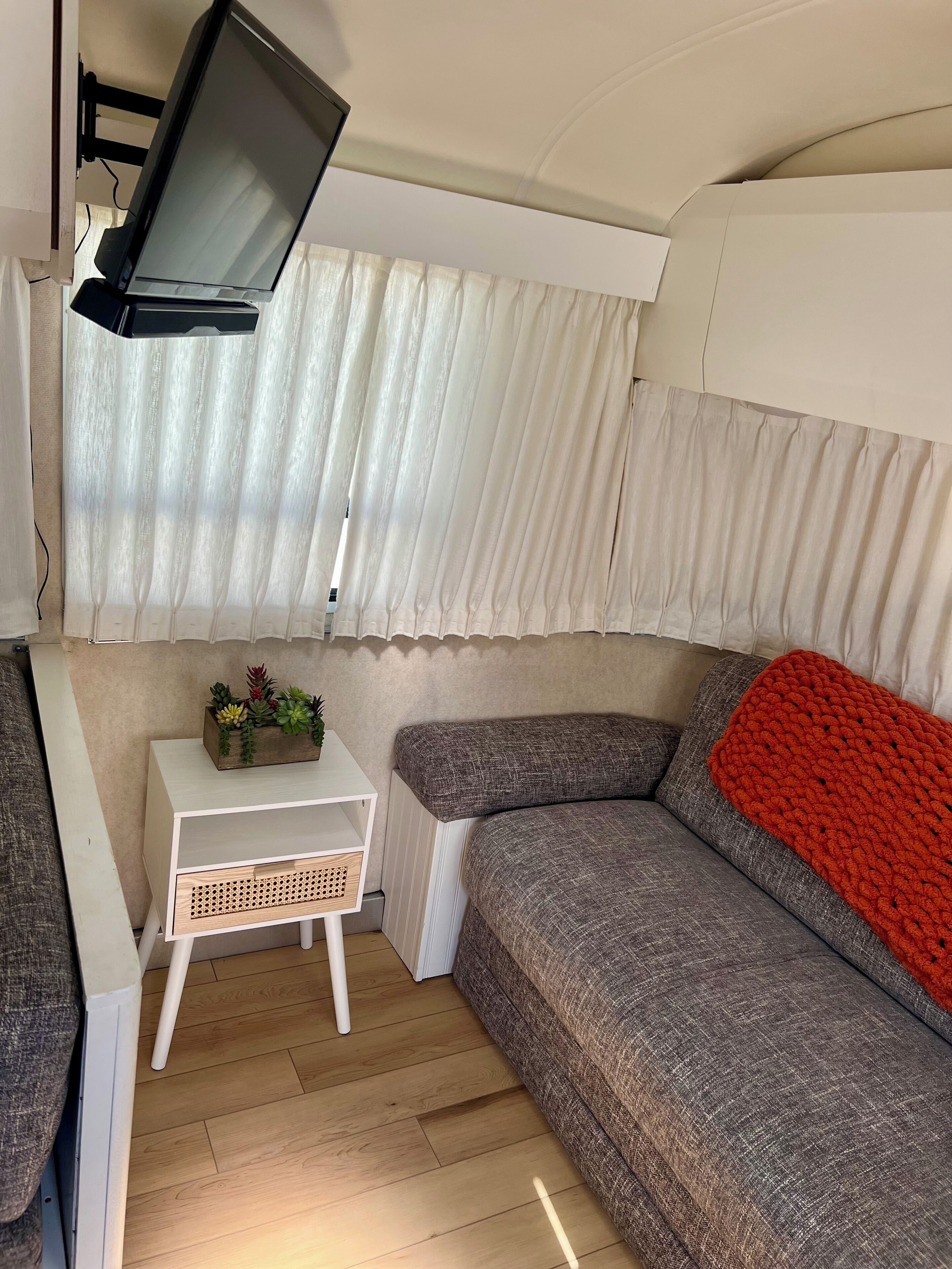 The Silver Oasis - Airstream Camper Trailer In Hurricane, Utah Near Zion Park + - Utah