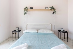 3 bedrooms, in-room safe, iron/ironing board, free WiFi