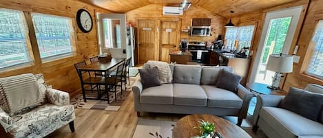 TV, fireplace, DVD player, books