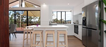 Bella Vista with amazing ocean view and pool