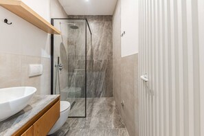 Hair dryer - ArteVibe Studio by PikHost (Shkodër)