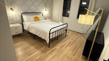 4 bedrooms, desk, iron/ironing board, free WiFi