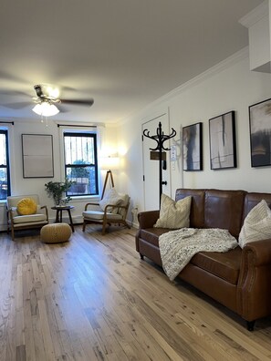 TV connectée, cheminée, jeux vidéo