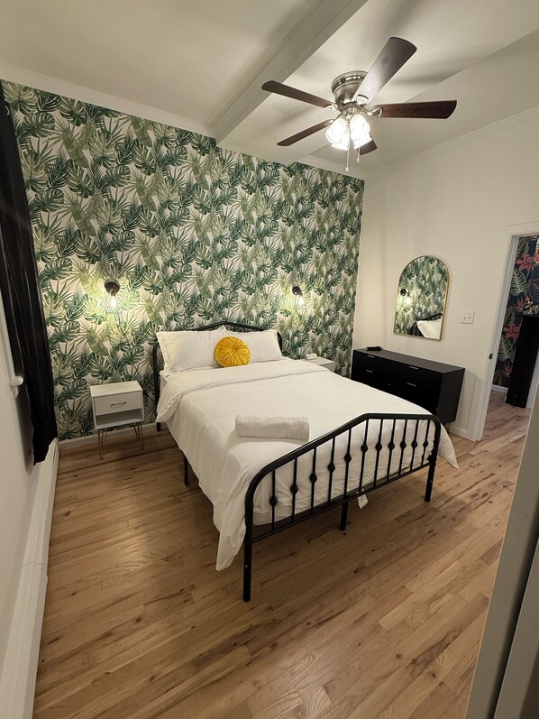 4 bedrooms, desk, iron/ironing board, free WiFi