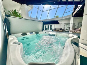 Terrace/patio - Unique Canal Home in The Best Location (Holmes Beach)