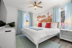 4 Schlafzimmer, Schreibtisch, Bügeleisen/Bügelbrett, Reisekinderbett