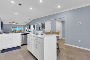 Interior - Cozy condo in tranquil Punta Gorda at Heritage Landing Golf & Country Club! (Punta Gorda)