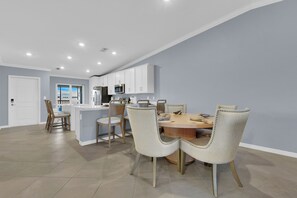 Dining - Cozy condo in tranquil Punta Gorda at Heritage Landing Golf & Country Club! (Punta Gorda)