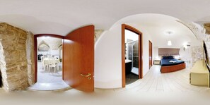 2 soverom, safe på rommet, skrivebord og strykejern/-brett