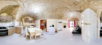 Just Music House bnb, typical,15min airport & beach 