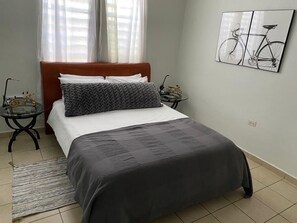 3 Schlafzimmer, Bügeleisen/Bügelbrett, WLAN, Bettwäsche