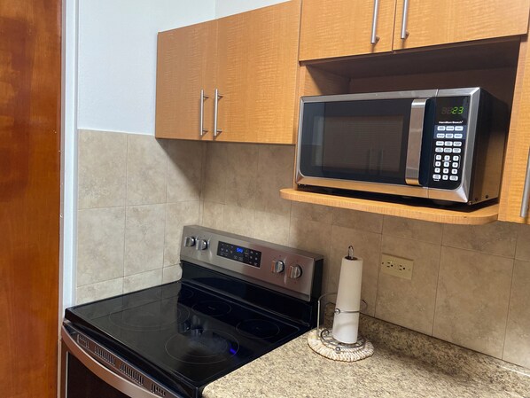 Microwave, oven, coffee/tea maker, toaster