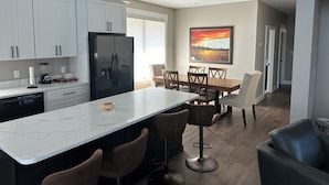 Dining - RIVERFRONT  NEW 4-bedroom house with WiFi and AC in Calico Rock (Calico Rock)