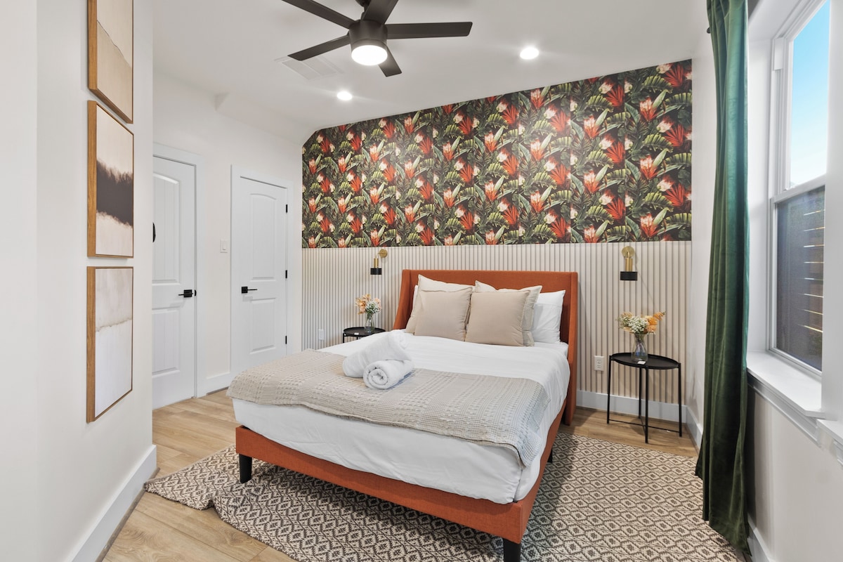 Photo 8 of No Cleaning Fee • Miles to NRG & UH • Pet Friendly I Game Room Fun