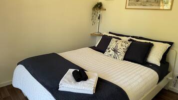1 bedroom, free WiFi, bed sheets