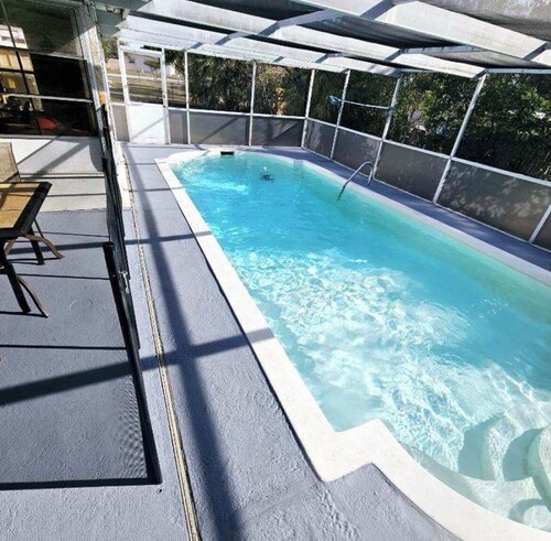  2BR 2BA Family & Pet Friendly Retreat minutes from Weeki Wachee