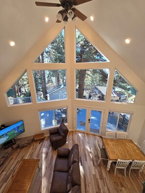 スマートテレビ、暖炉