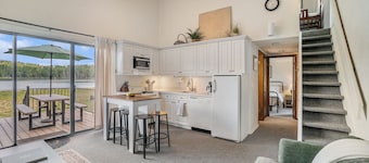Cozy and Recently Updated Lakefront Home in Serene Gaylord