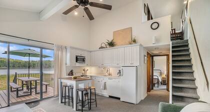 Cozy and Recently Updated Lakefront Home in Serene Gaylord