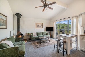 Smart TV, DVD player