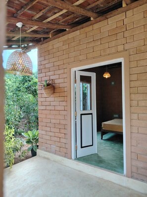 Terrace/patio - Amazing 1-bedroom villa in Ahangama with srrounding jungle area (Ahangama)
