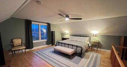 Farmhouse on Star lake. 10 minutes to OKEMO