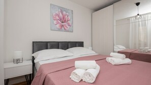 5 slaapkamers, een strijkplank/strijkijzer, gratis wifi, beddengoed