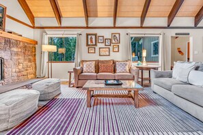 TV, fireplace, offices