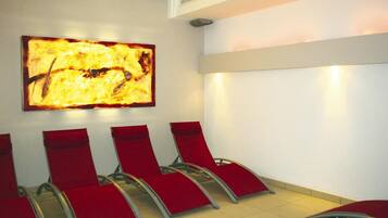 27 bedrooms, bed sheets