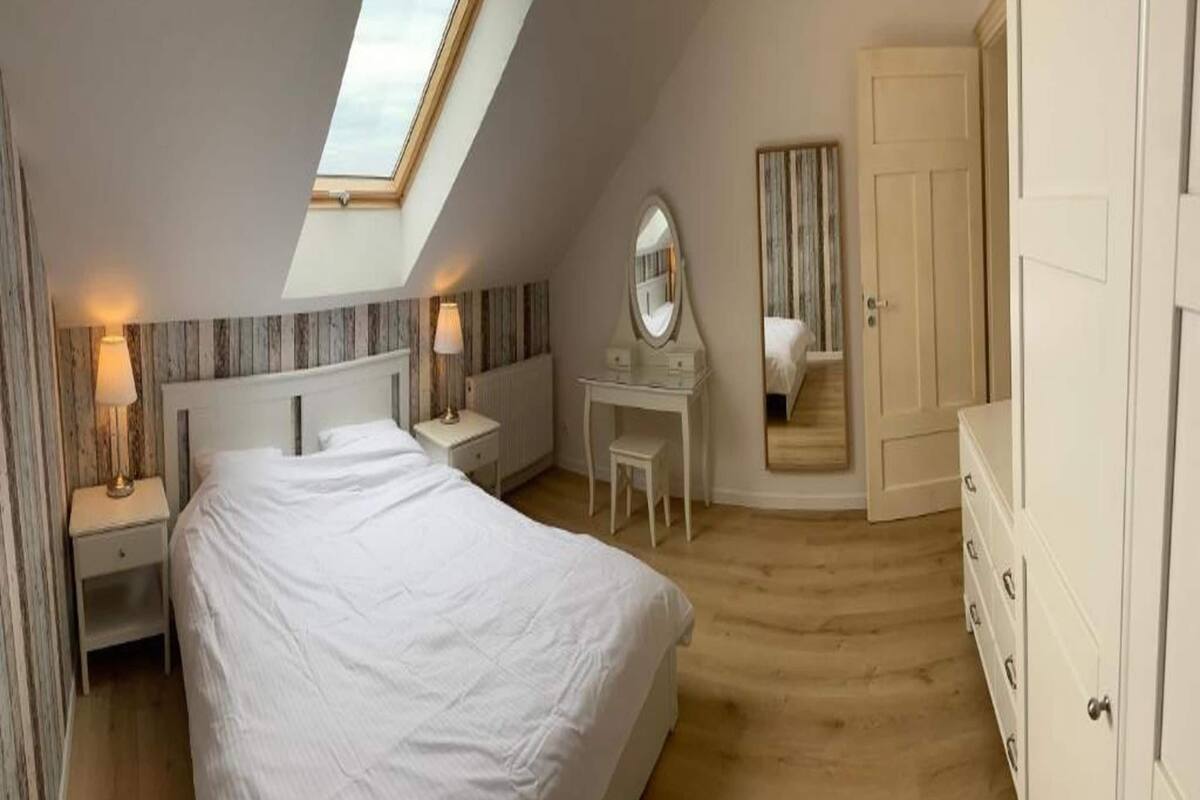 Classic House, 3 Bedrooms | 18 bedrooms, individually furnished, iron/ironing board, bed sheets