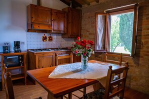 Appartement Classique, 4 chambres | Cuisine privée | Réfrigérateur, lave-vaisselle, cafetière/bouilloire