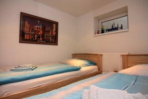 9 chambres, ameublement personnalisé