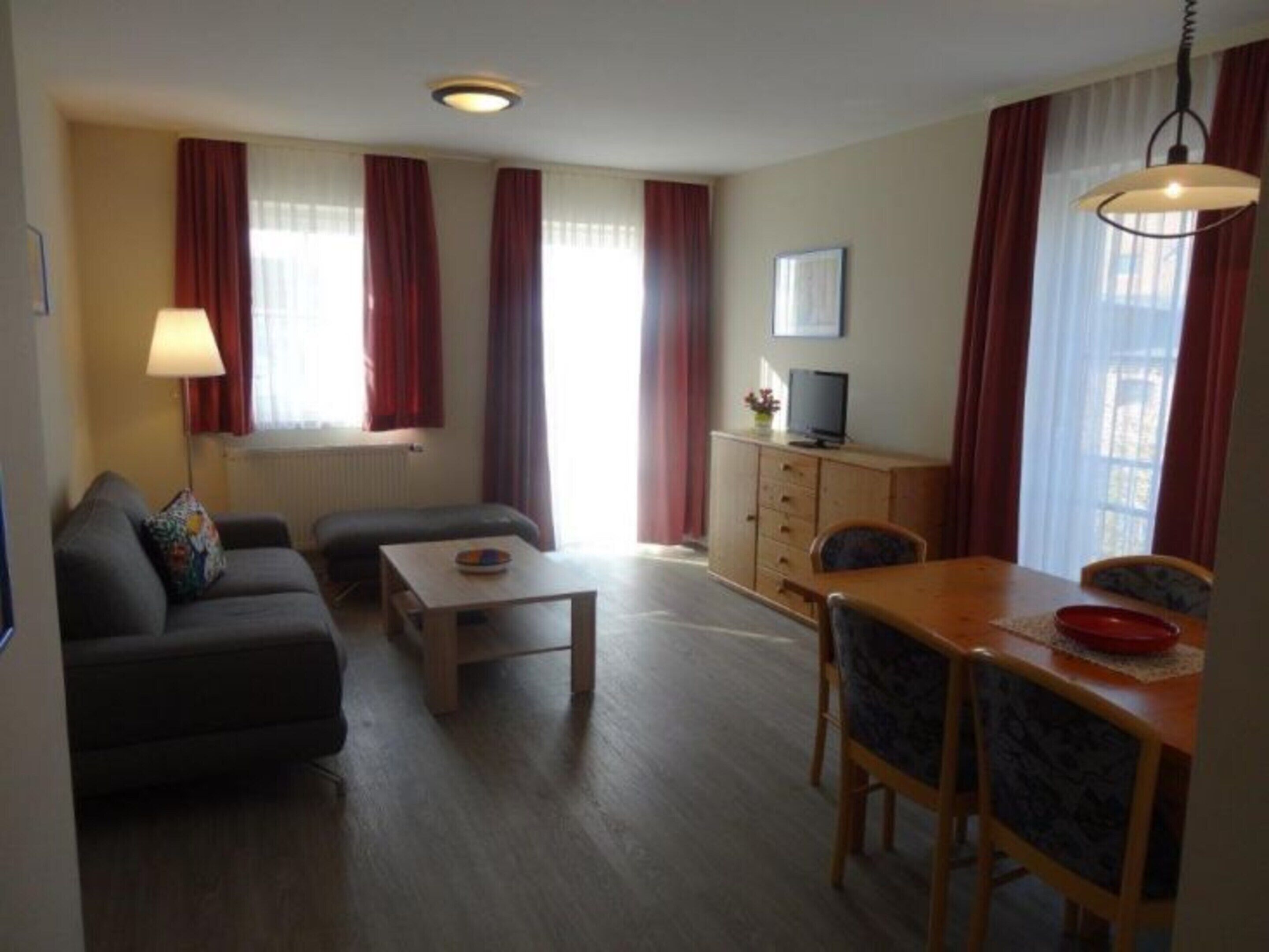 Appartement classique, 3 chambres | Salle de séjour