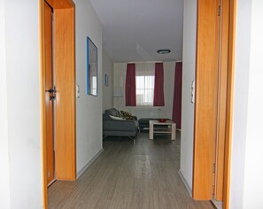 Classic-Apartment, 3 Schlafzimmer | Wohnbereich