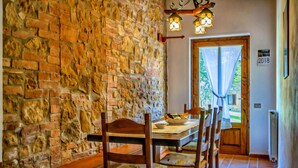 Dining - Panoramic Renovated Barn With Terrace and Pool (Montaione)
