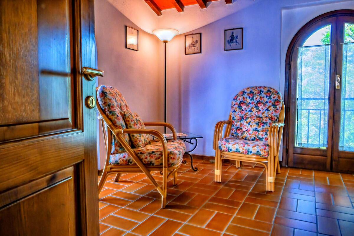 Classic House, 2 Bedrooms | 7 bilik tidur, dilengkapkan perabot secara berasingan, cadar katil